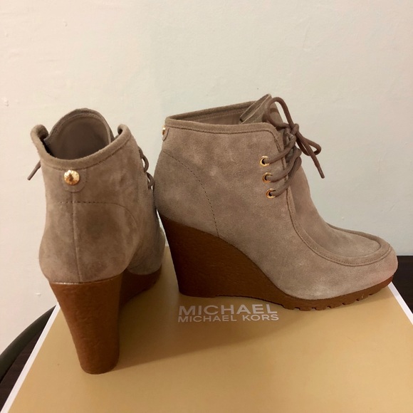 Michael Kors boots - Picture 3 of 4